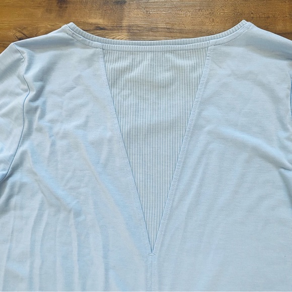 ATHLETA S Light Blue Essence Semi Fit Long Sleeve Split Back Activewear T-Shirt - Picture 7 of 16